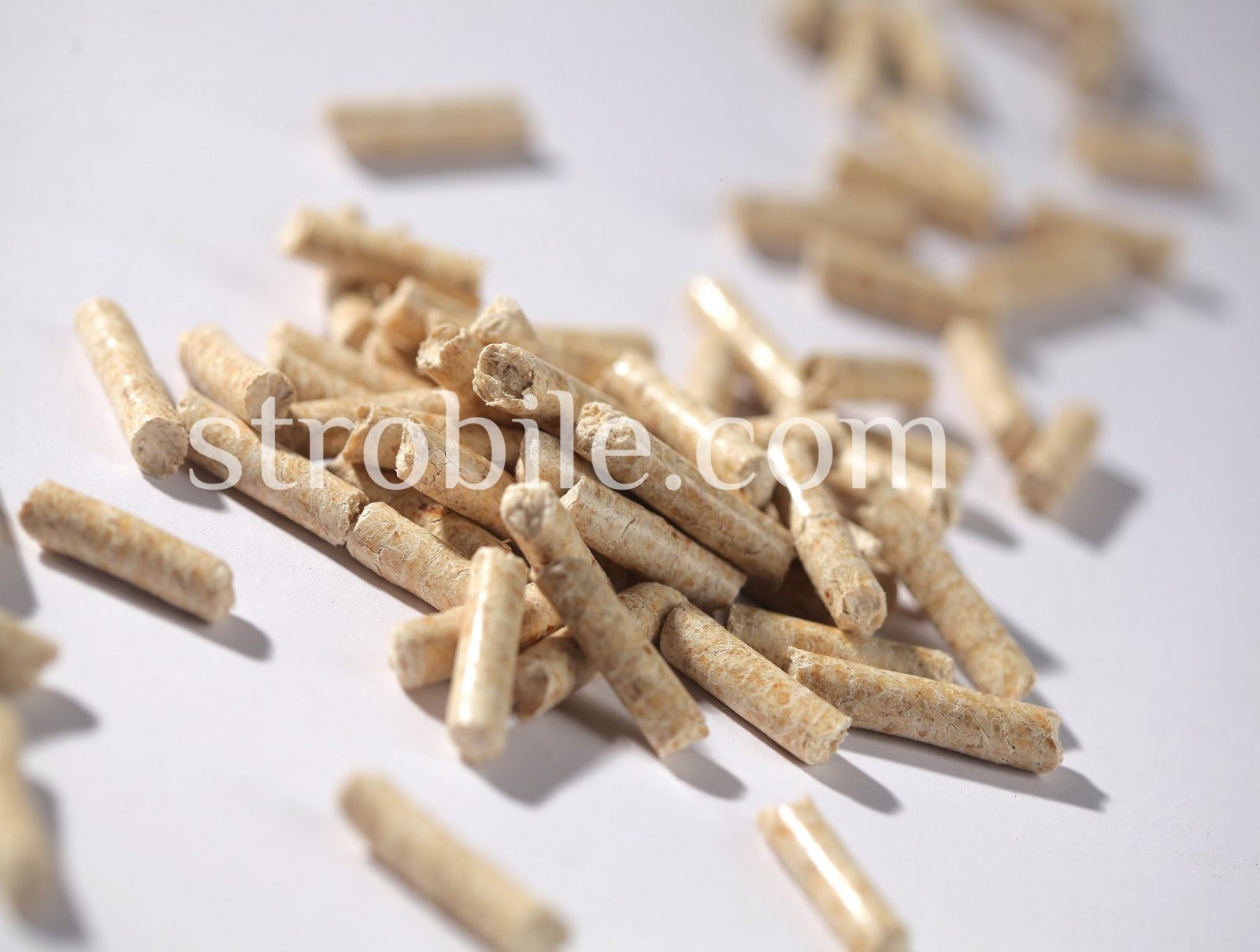 Τα πέλλετ ξύλου Virgin Wood Pellets είναι λευκά επειδή χρησιμοποιούμε μόνο καθαρές, πριονίδιες ξύλου χωρίς οποιαδήποτε άλλη πρώτη ύλη. Τα πέλλετ ξύλου Virgin Wood Pellets είναι λευκά επειδή χρησιμοποιούμε μόνο καθαρές, πριονίδιες ξύλου χωρίς οποιαδήποτε άλλη πρώτη ύλη.